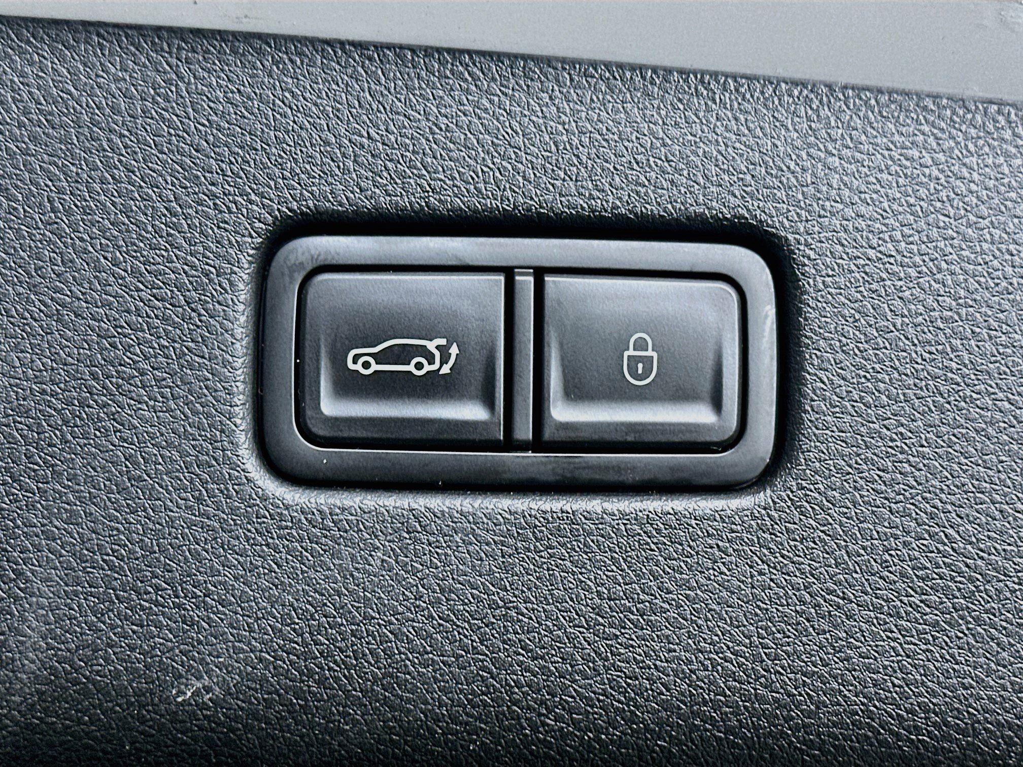 Used 2025 Genesis GV70 2.5T AWD/4WD image 31