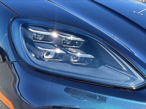 Certified 2026 Porsche Cayenne E-Hybrid AWD/4WD image 12