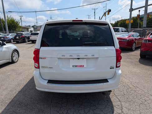 Used 2016 Dodge Grand Caravan SXT FWD image 7