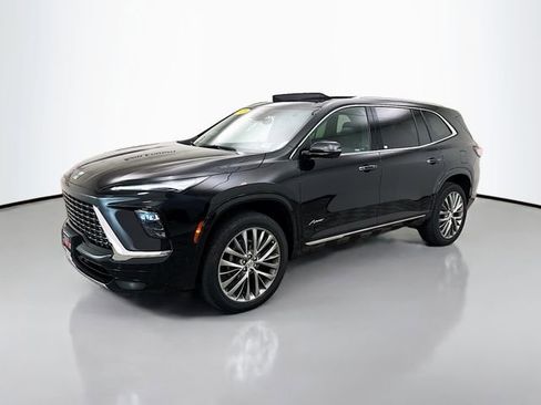 Used 2025 Buick Enclave Avenir w/ Super Cruise Package image 3