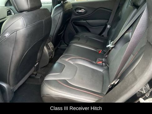 Used 2022 Jeep Cherokee Trailhawk w/ Premium Leather Package AWD/4WD image 23