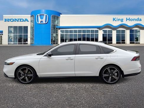 Used 2023 Honda Accord Sport image 11