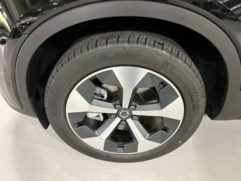 New 2026 Volvo XC40 B5 Plus w/ Climate Package AWD/4WD image 8