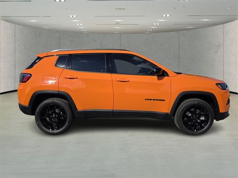 New 2026 Jeep Compass Latitude image 3