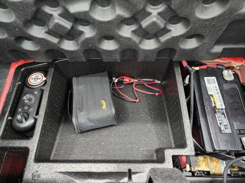 Used 2014 Dodge Challenger SRT8 image 25