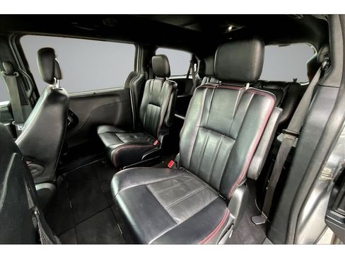 Used 2018 Dodge Grand Caravan GT FWD image 25