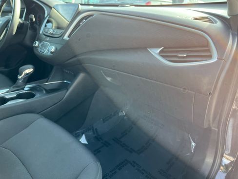 Used 2023 Chevrolet Malibu LT image 32