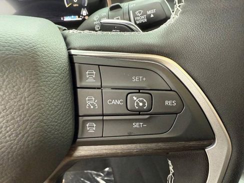 New 2025 Jeep Grand Cherokee L Limited image 24