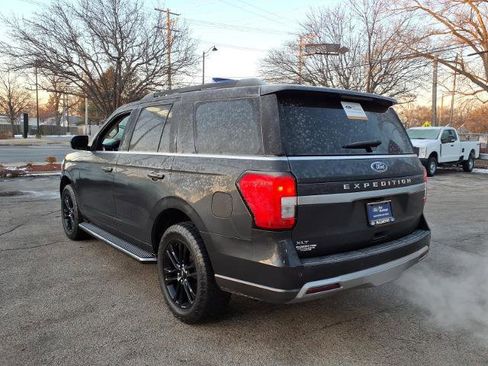 Certified 2022 Ford Expedition XLT image 2