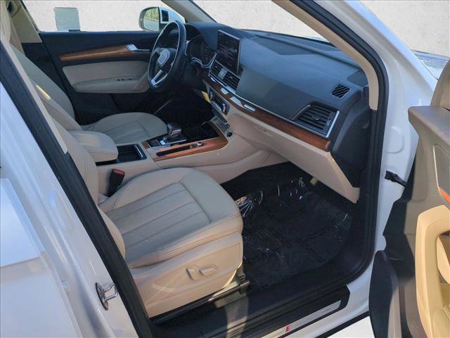 Used 2021 Audi Q5 e Premium w/ Convenience Package AWD/4WD image 22