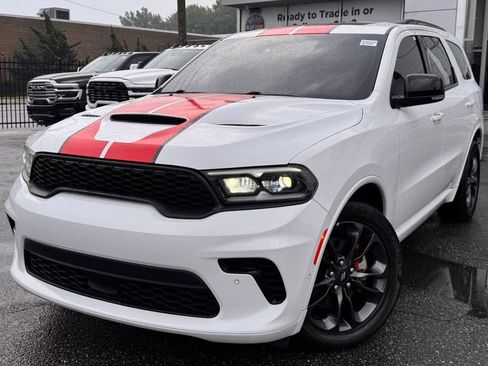 Used 2024 Dodge Durango R/T RWD image 3