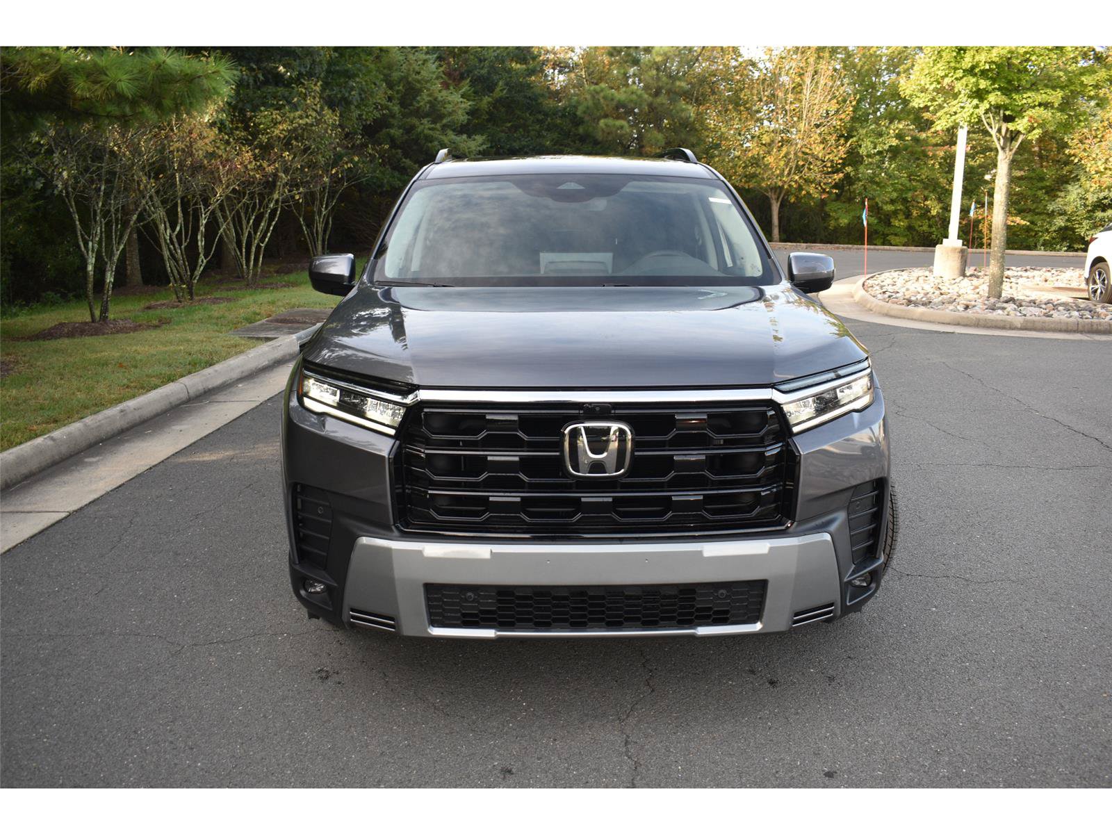 New 2026 Honda Pilot Touring image 2