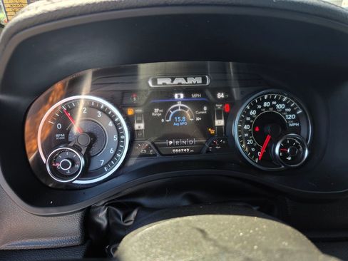 Used 2022 RAM 1500 Laramie AWD/4WD image 16