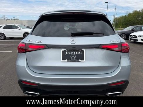 New 2026 Mercedes-Benz GLC 300 4MATIC image 9