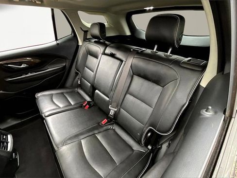 Used 2019 GMC Terrain Denali w/ Advanced Safety Package image 28