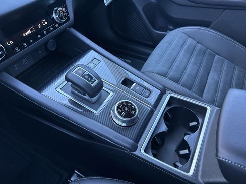 New 2025 Mitsubishi Outlander SE image 19