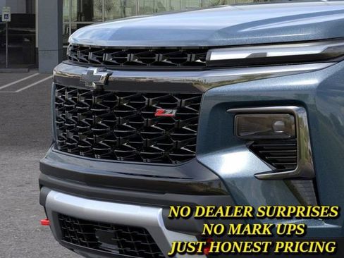 New 2026 Chevrolet Traverse Z71 w/ Driver Confidence Package image 13