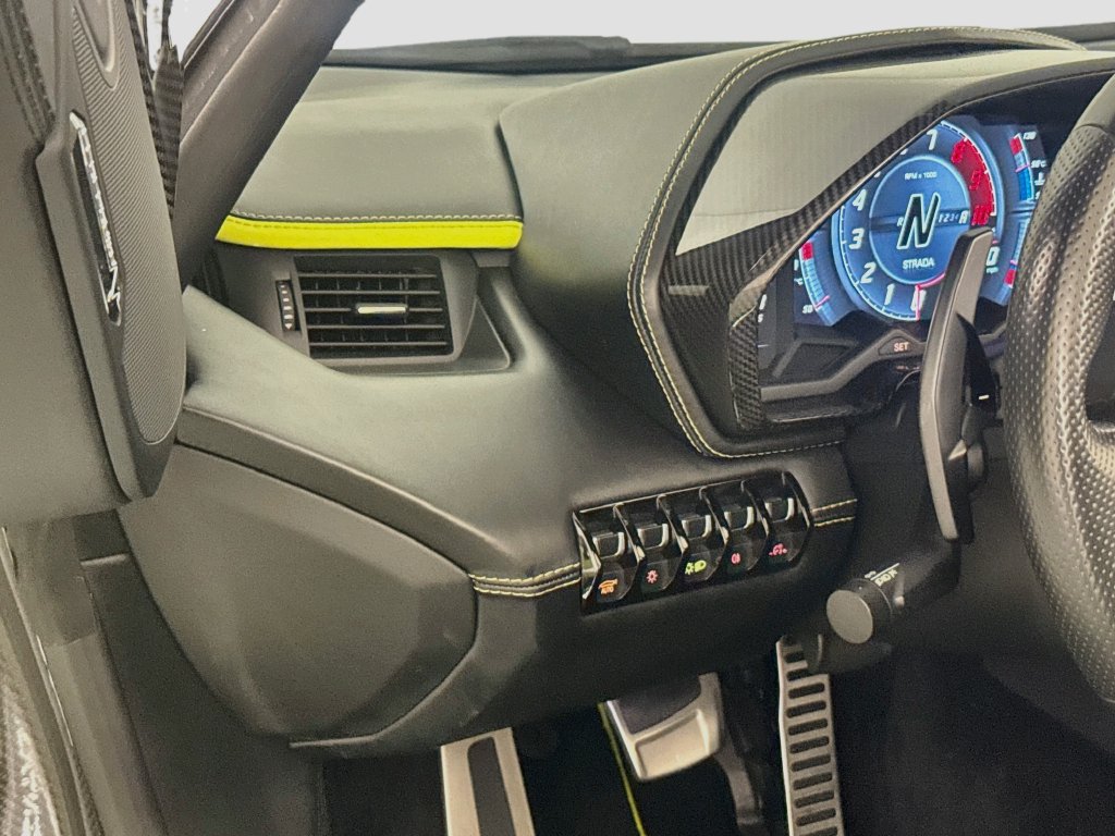 Used 2019 Lamborghini Aventador S AWD/4WD image 10