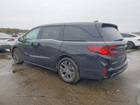 Used 2025 Honda Odyssey Touring image 2