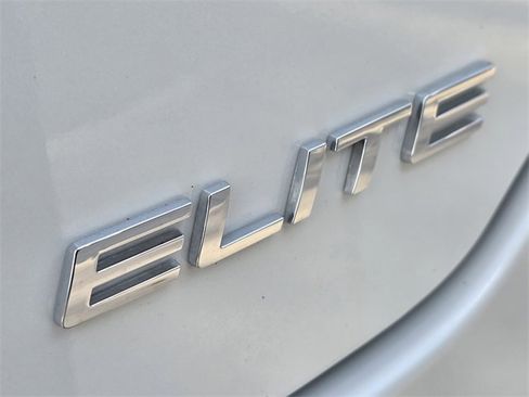 Used 2025 Honda Pilot Elite image 7