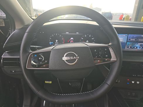 Used 2025 Nissan Murano SV AWD/4WD image 10