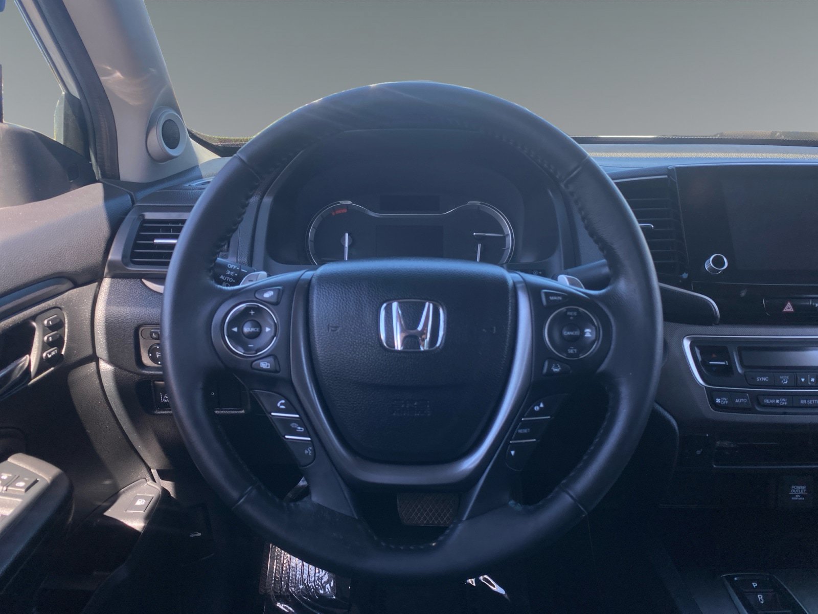 Used 2023 Honda Ridgeline RTL image 12