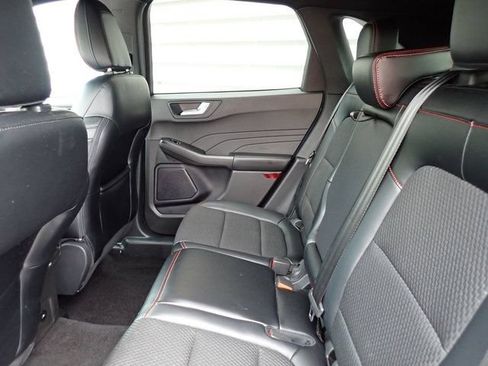 Used 2024 Ford Escape ST-Line w/ Tech Pack #1 AWD/4WD image 18