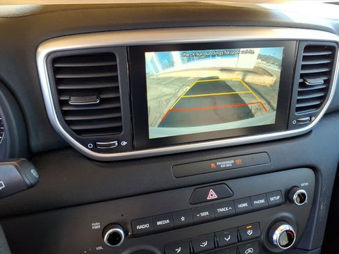 Used 2021 Kia Sportage LX image 14