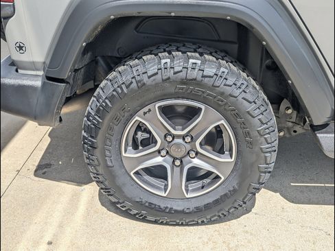 Used 2021 Jeep Wrangler Unlimited Sport AWD/4WD image 18