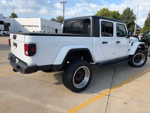 Used 2022 Jeep Gladiator Sport AWD/4WD image 3