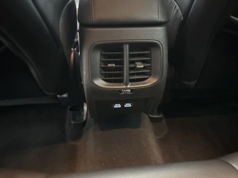 Used 2021 Jeep Cherokee Latitude Plus image 11