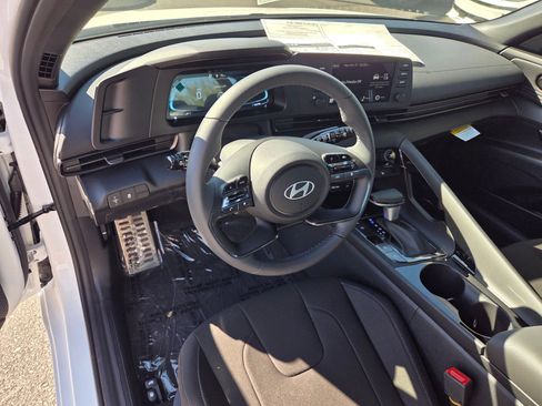 New 2026 Hyundai Elantra SEL Sport Premium image 8