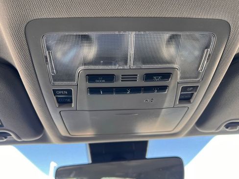 Used 2017 Toyota Highlander Limited image 20