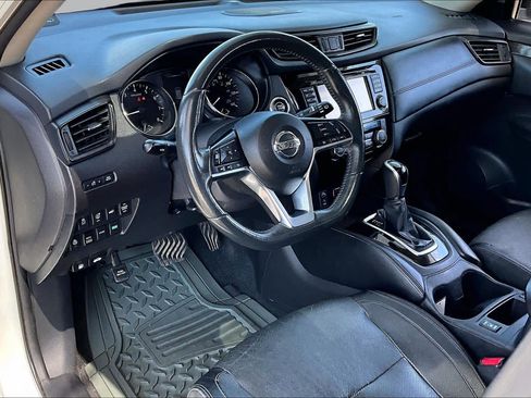 Used 2017 Nissan Rogue SL w/ SL Premium Package AWD/4WD image 17