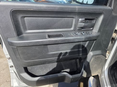 Used 2018 RAM 1500 Tradesman w/ Chrome Appearance Group AWD/4WD image 7