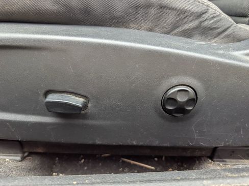 Used 2014 Dodge Challenger R/T image 8