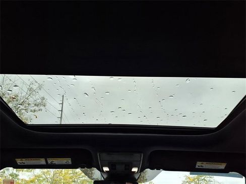 Certified 2025 Honda Pilot Black Edition image 5