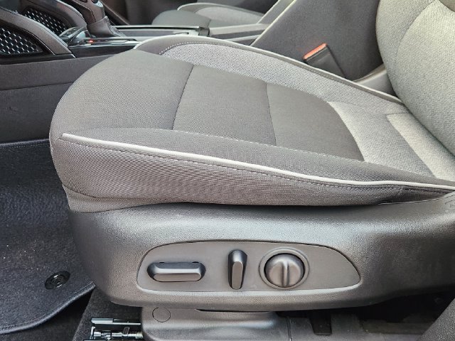 Used 2023 Chevrolet TrailBlazer LT FWD image 23