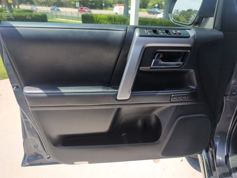 Used 2023 Toyota 4Runner Limited AWD/4WD image 14