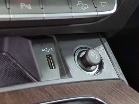 Used 2023 Audi Q5 2.0T Premium w/ Convenience Package image 31