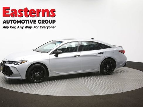 Used 2021 Toyota Avalon XSE FWD image 60