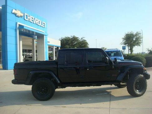 Used 2023 Jeep Gladiator Rubicon w/ LED Lighting Group AWD/4WD image 8