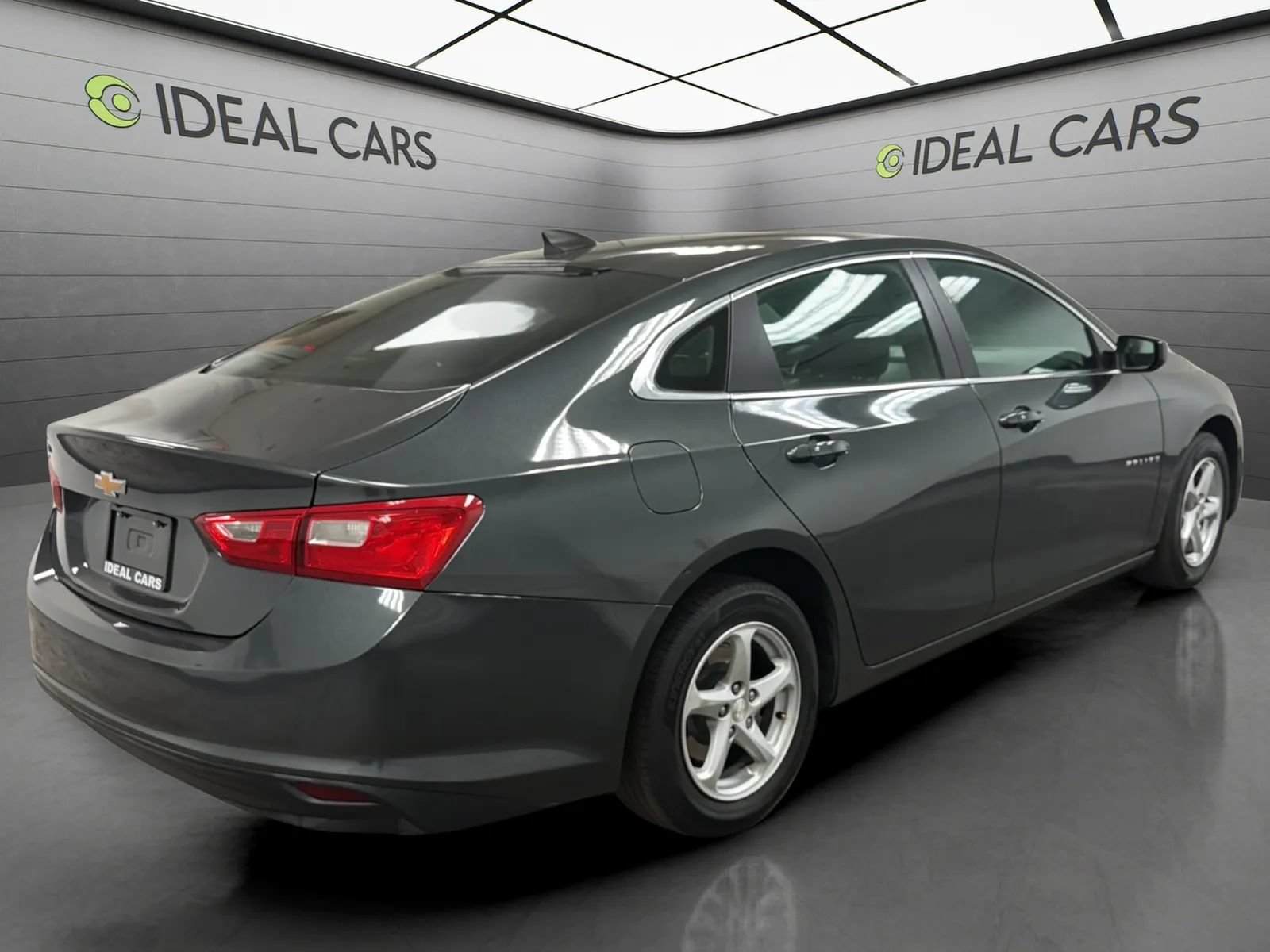 Used 2017 Chevrolet Malibu LS w/ LPO, Convenience Package 1 FWD image 5