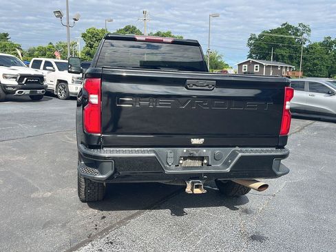Used 2021 Chevrolet Silverado 2500 Custom w/ Custom Value Package AWD/4WD image 4