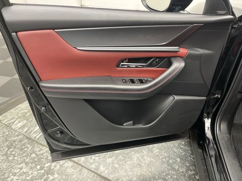 Certified 2025 MAZDA CX-70 3.3 Turbo w/ Premium Plus Pkg image 9