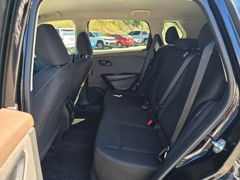 Used 2023 Nissan Rogue S FWD image 10
