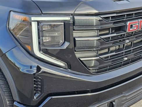 Used 2024 GMC Sierra 1500 Elevation image 8