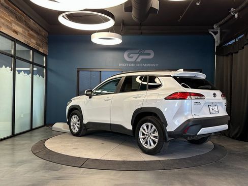 Used 2022 Toyota Corolla Cross LE w/ Black Badges Package (TMS) image 5