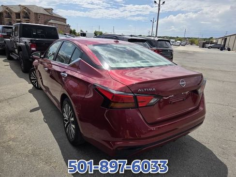 Used 2025 Nissan Altima 2.5 SV FWD image 5