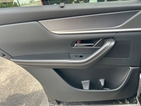 New 2025 MAZDA CX-90 Plug-In Hybrid w/ Premium Plus image 23